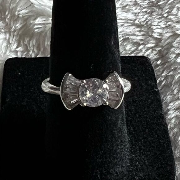 Cubic Zirconia Bow Tie Fashion Ring - Picture 2 of 5